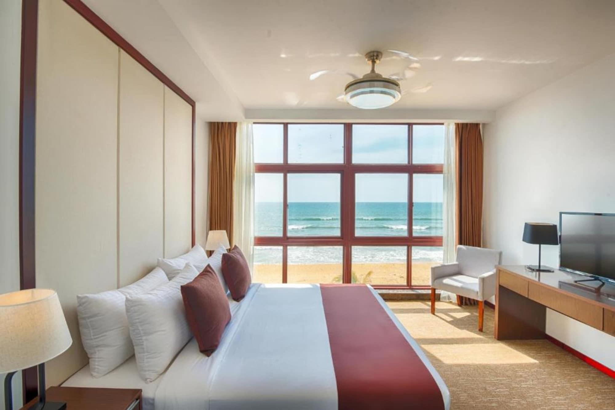 Jie Jie Beach Hotel Вадува Екстериор снимка