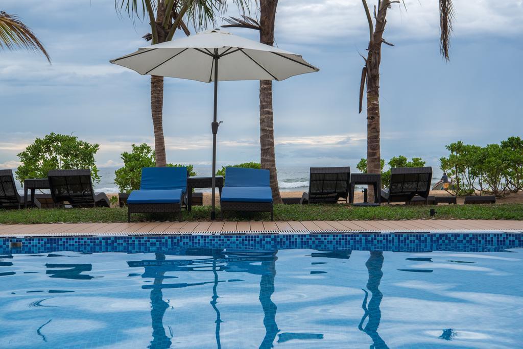 Jie Jie Beach Hotel Вадува Екстериор снимка