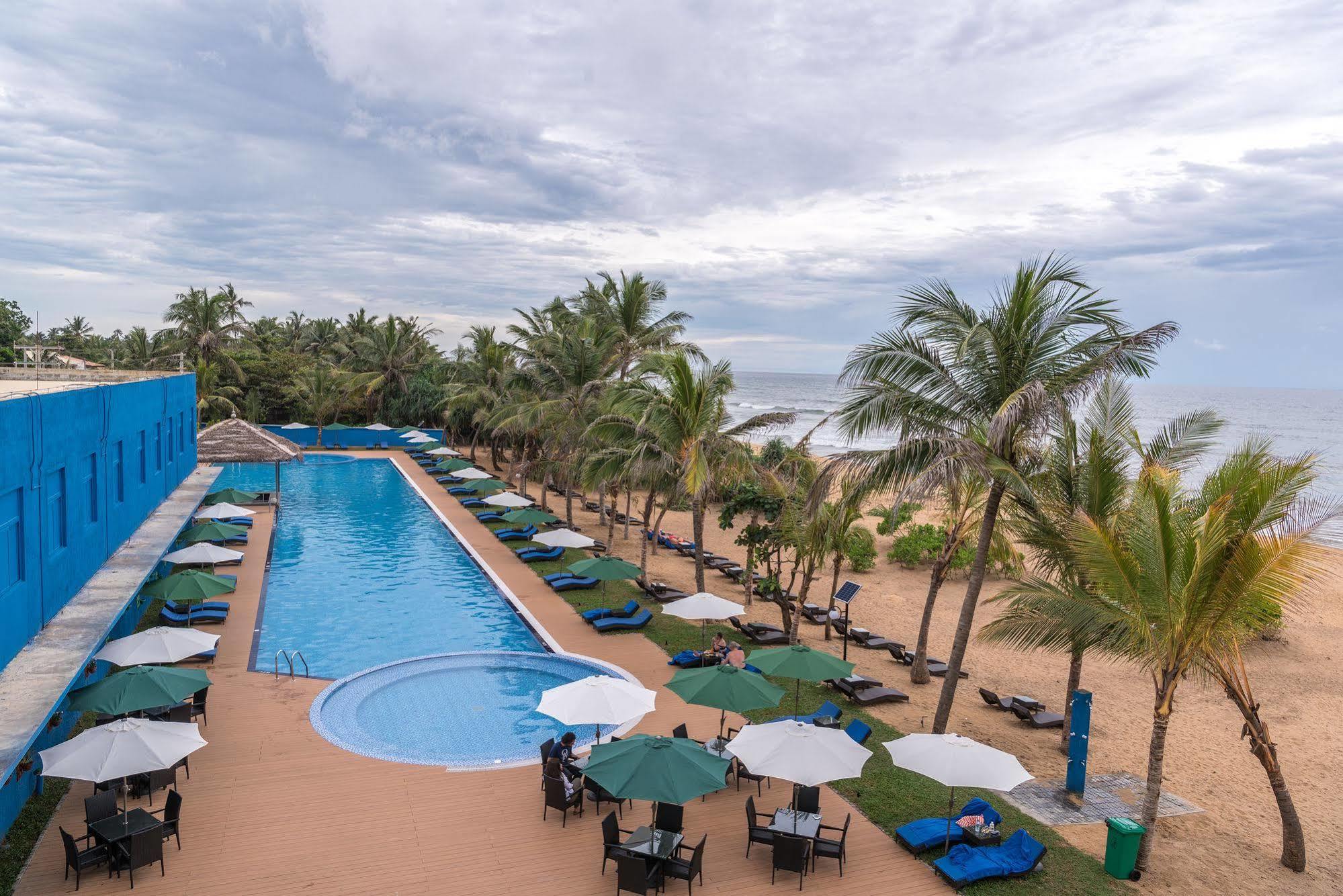 Jie Jie Beach Hotel Вадува Екстериор снимка