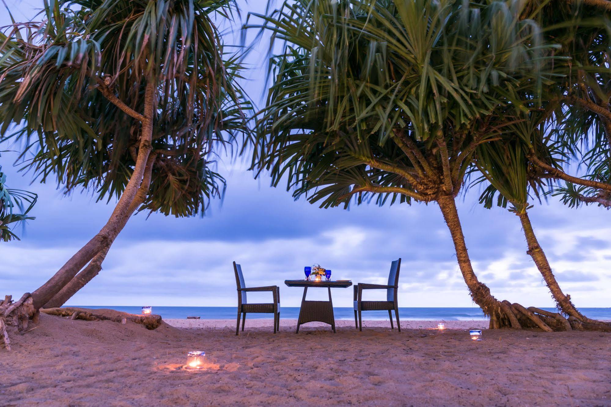 Jie Jie Beach Hotel Вадува Екстериор снимка