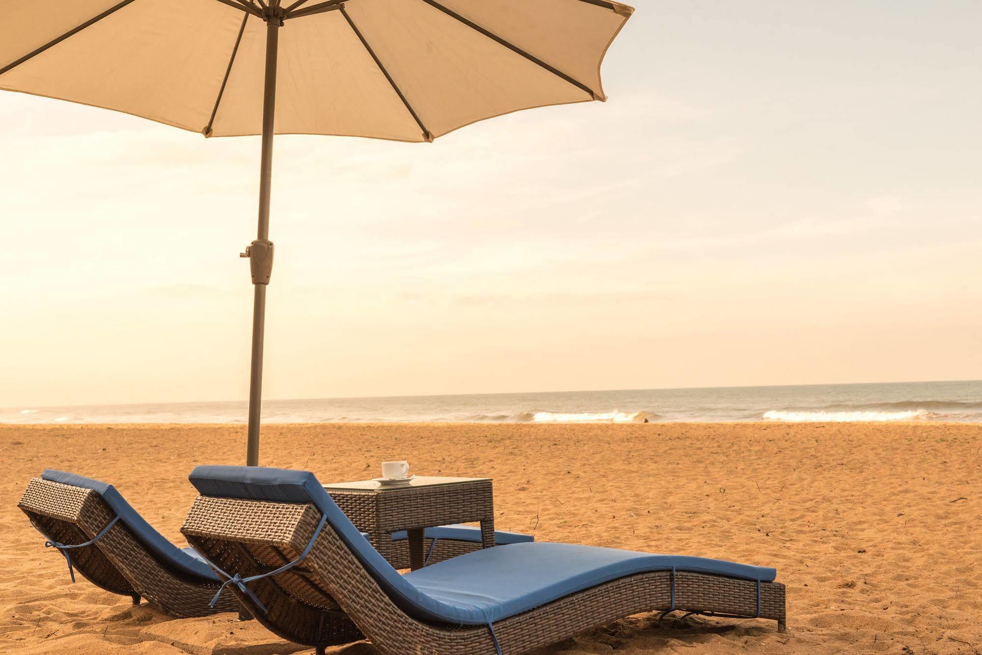 Jie Jie Beach Hotel Вадува Екстериор снимка