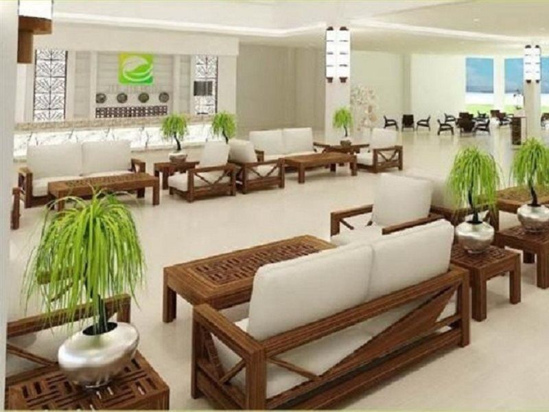 Jie Jie Beach Hotel Вадува Екстериор снимка